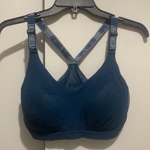 Victoria Sport sports bra